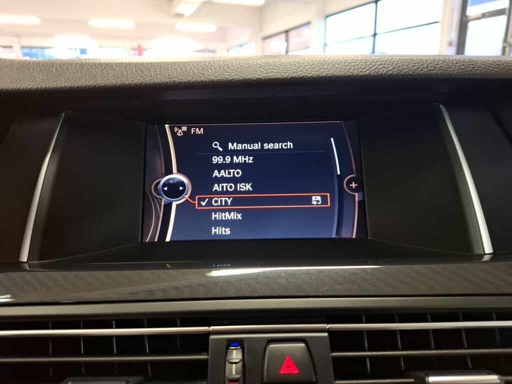 BMW 518 2013 Musta
