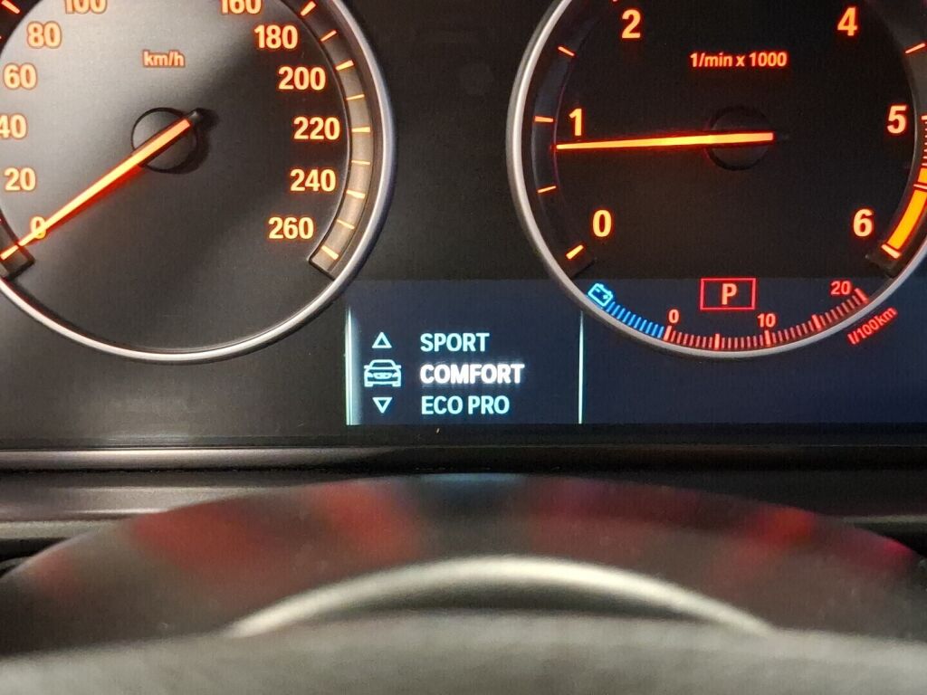 BMW 518 2013 Musta