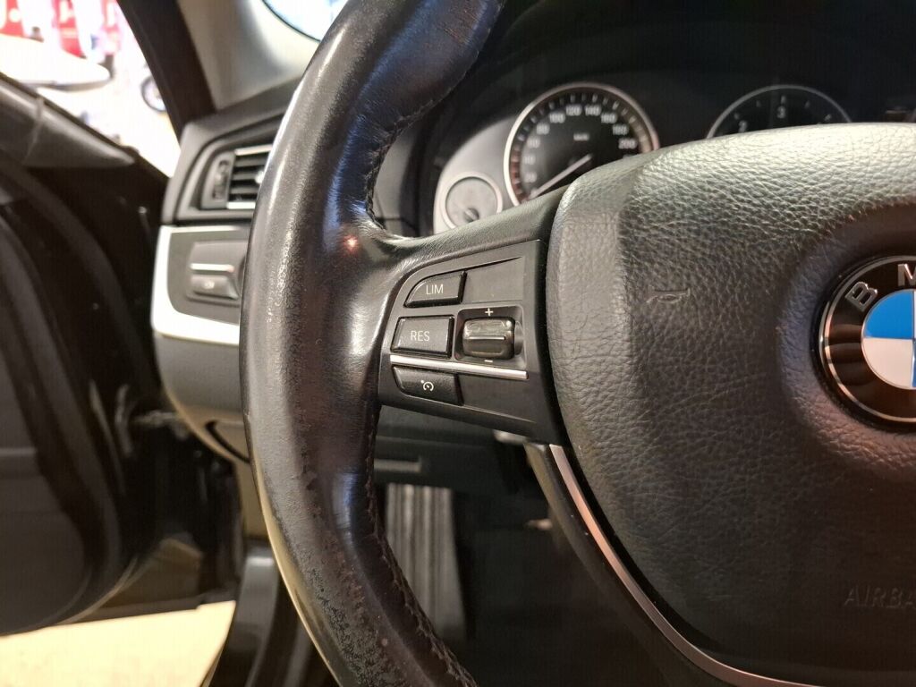 BMW 518 2013 Musta