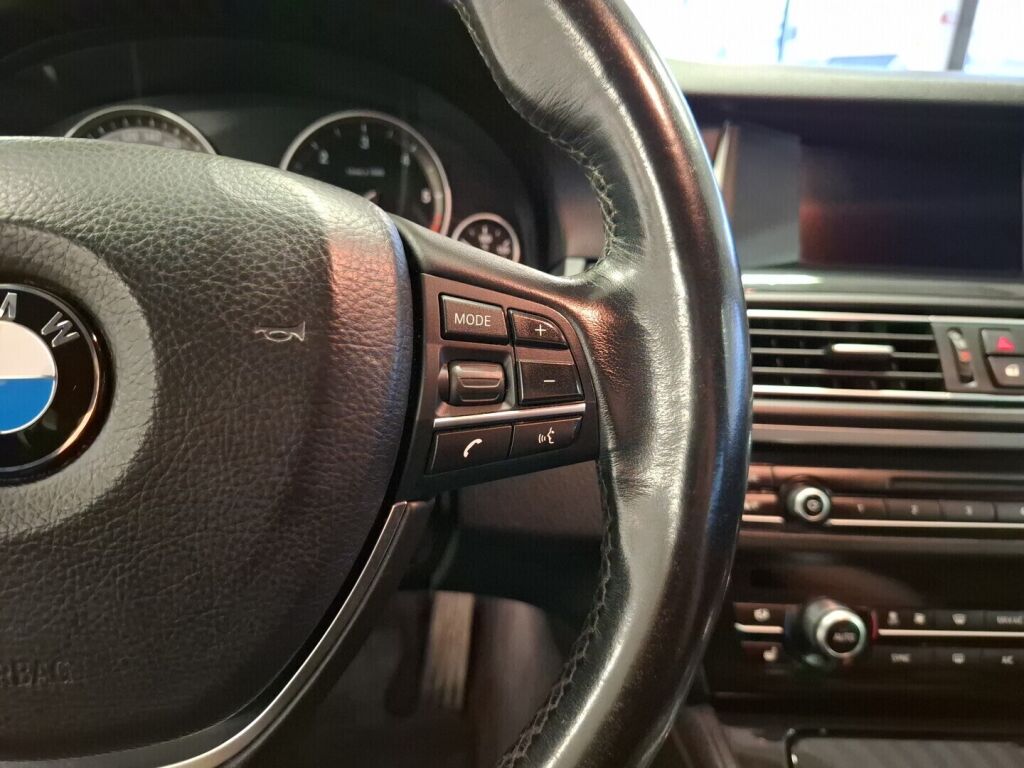 BMW 518 2013 Musta
