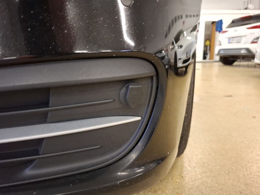 BMW 518 2013 Musta