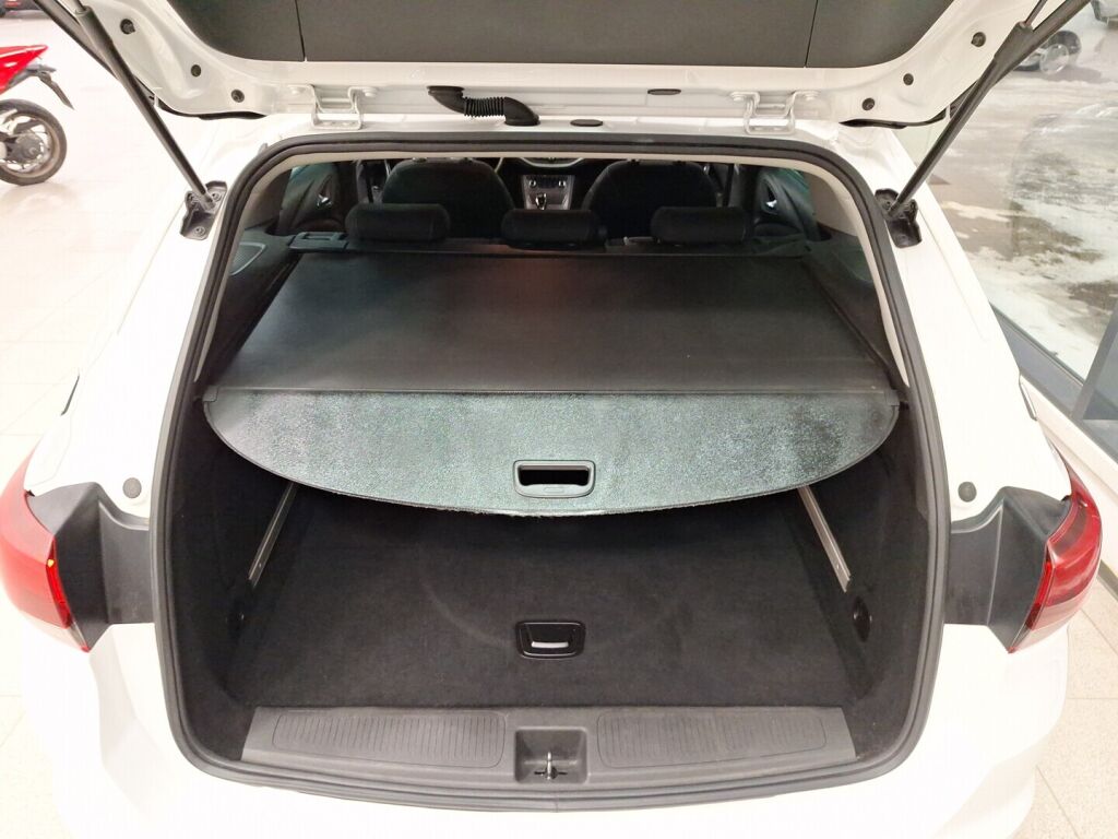 Opel Astra 2017 Valkoinen