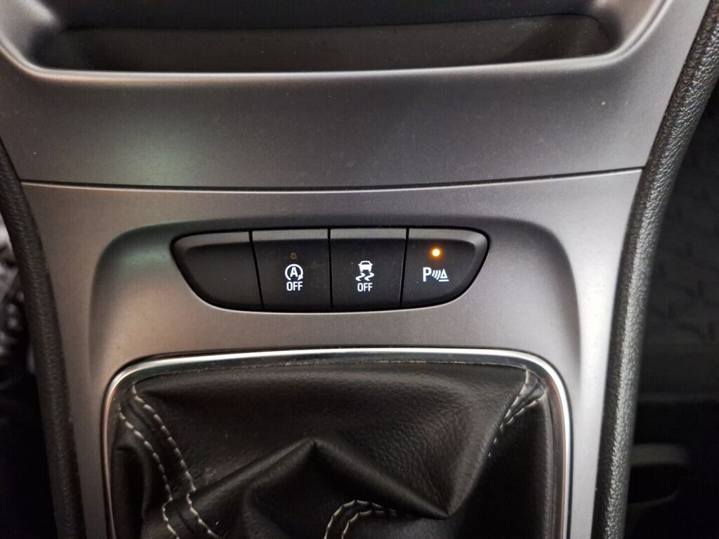 Opel Astra 2017 Valkoinen