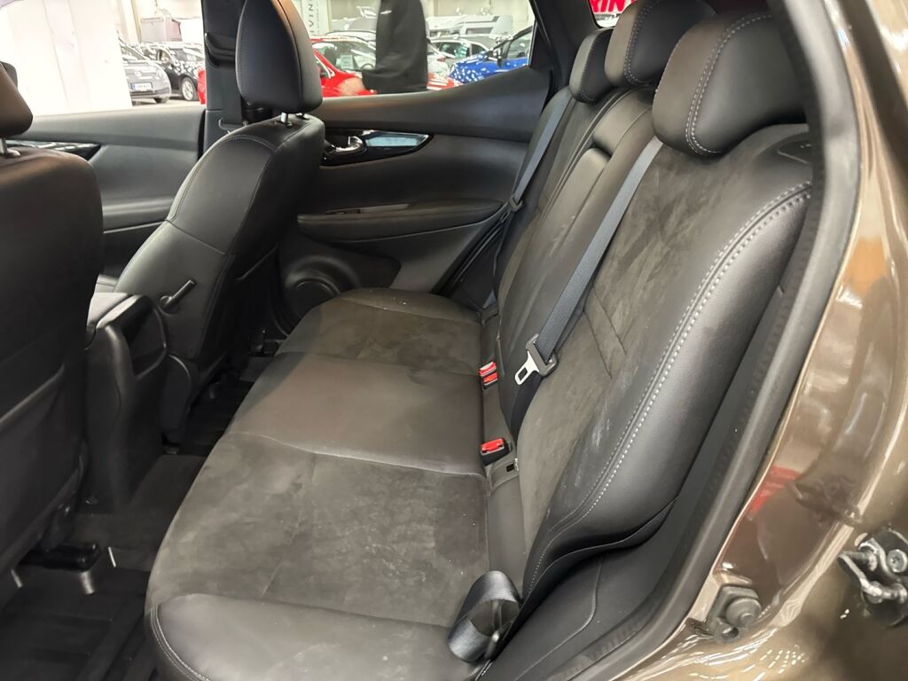 Nissan Qashqai 2017 Ruskea (beige)