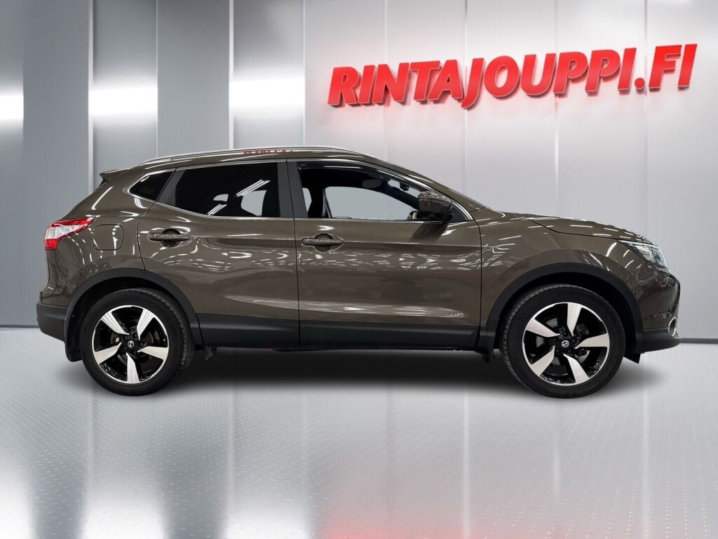 Nissan Qashqai 2017 Ruskea (beige)