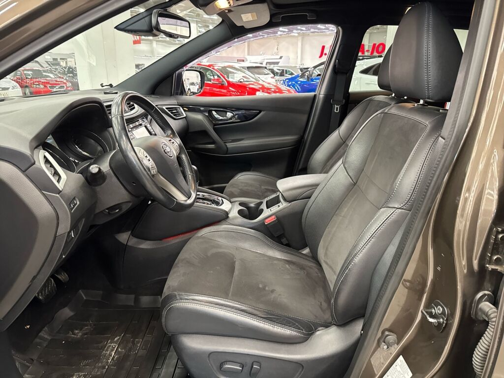 Nissan Qashqai 2017 Ruskea (beige)