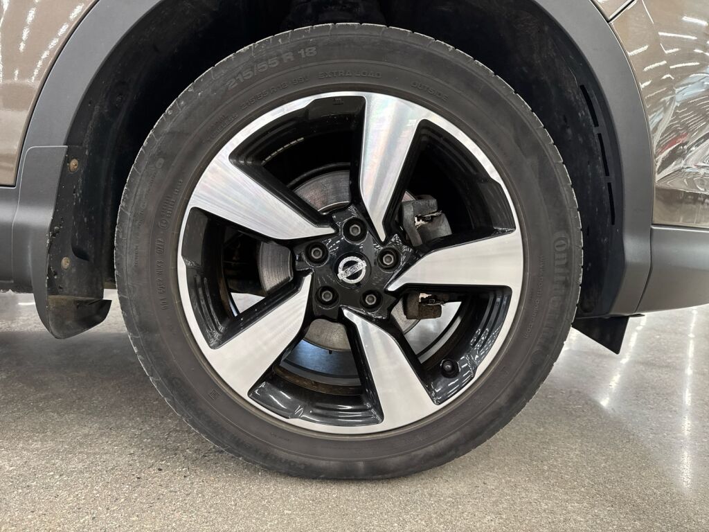 Nissan Qashqai 2017 Ruskea (beige)