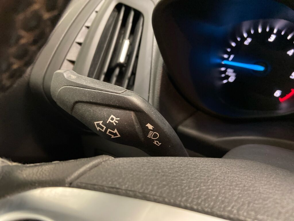 Ford Transit Connect 2018 Valkoinen