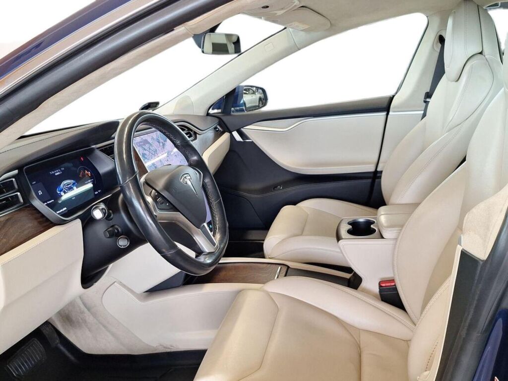 Tesla Model S 2017 Sininen