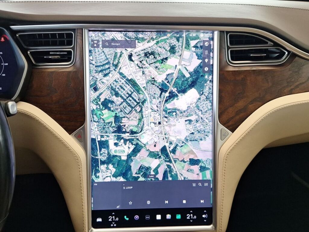 Tesla Model S 2017 Sininen