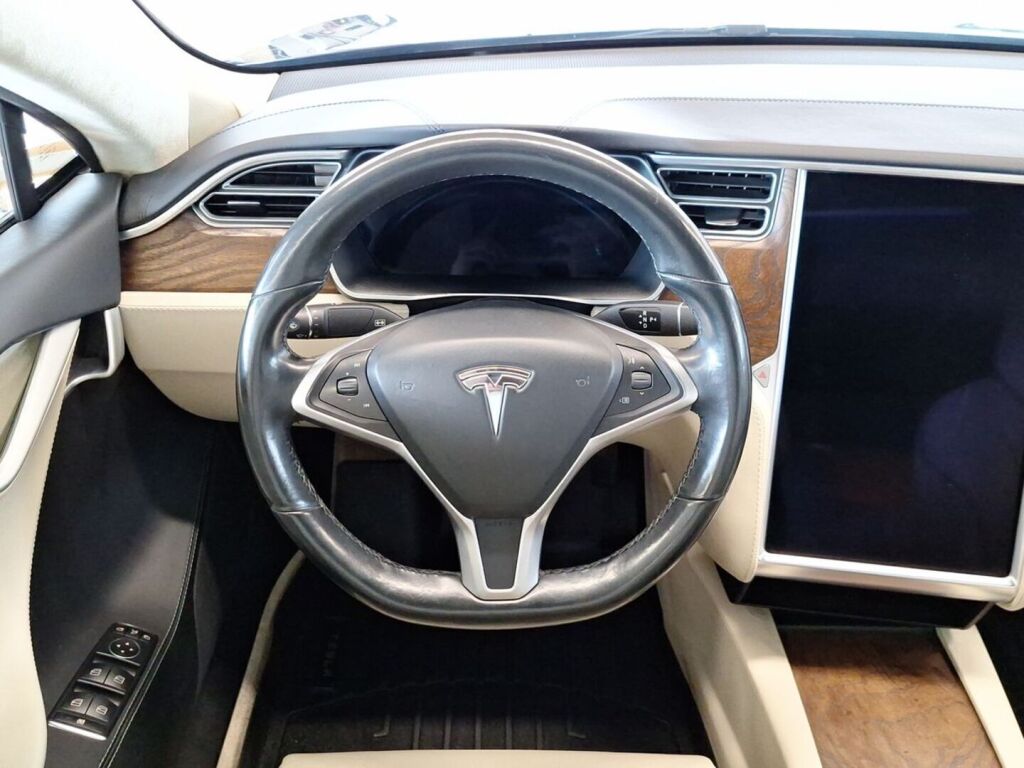 Tesla Model S 2017 Sininen