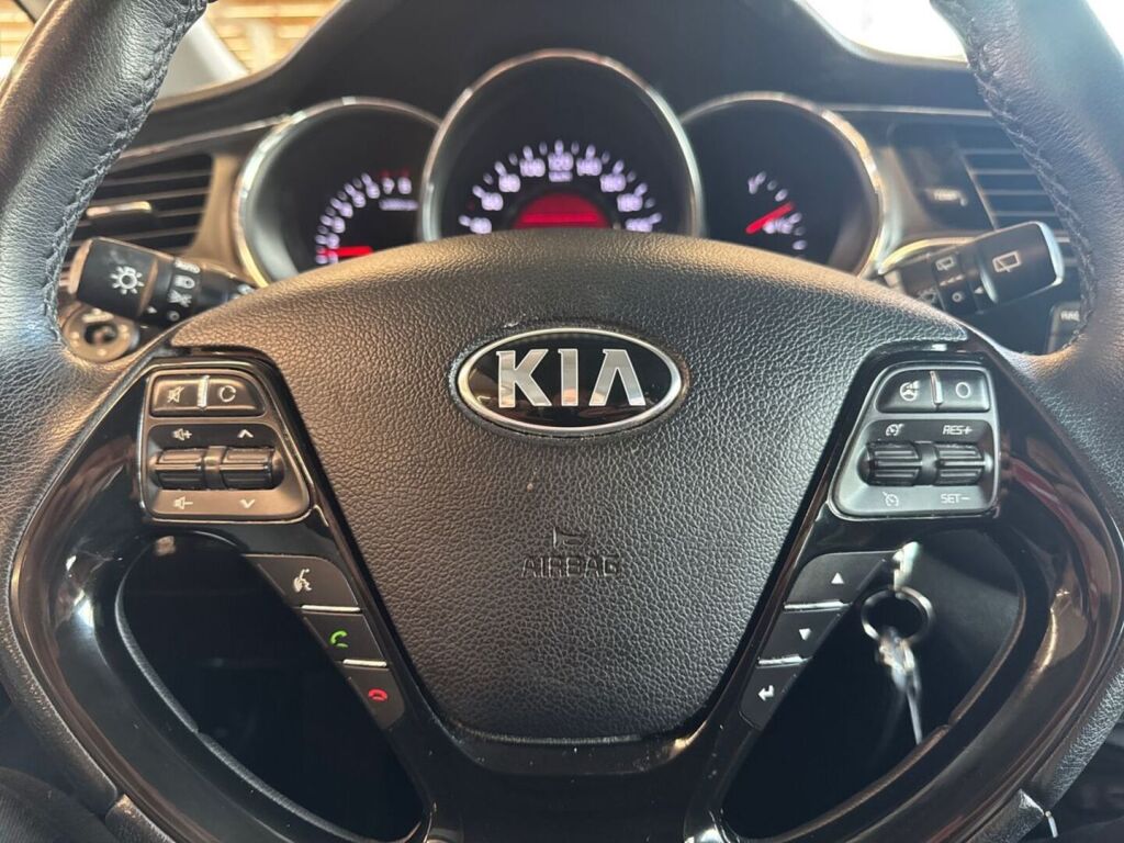 Kia Ceed 2018 Musta
