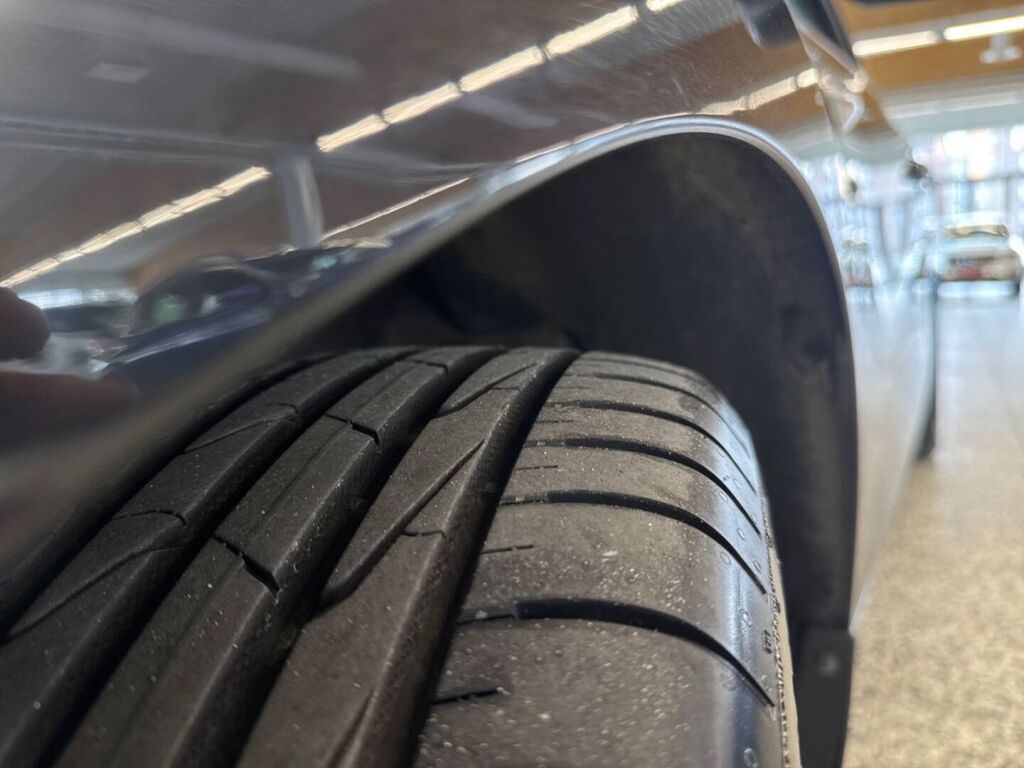 Kia Ceed 2018 Musta