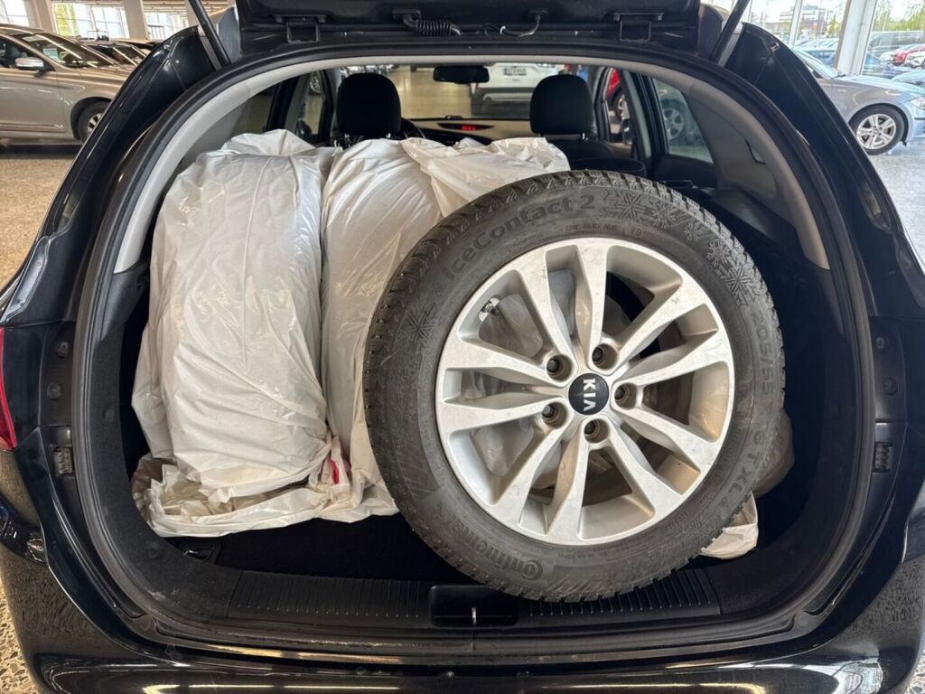 Kia Ceed 2018 Musta