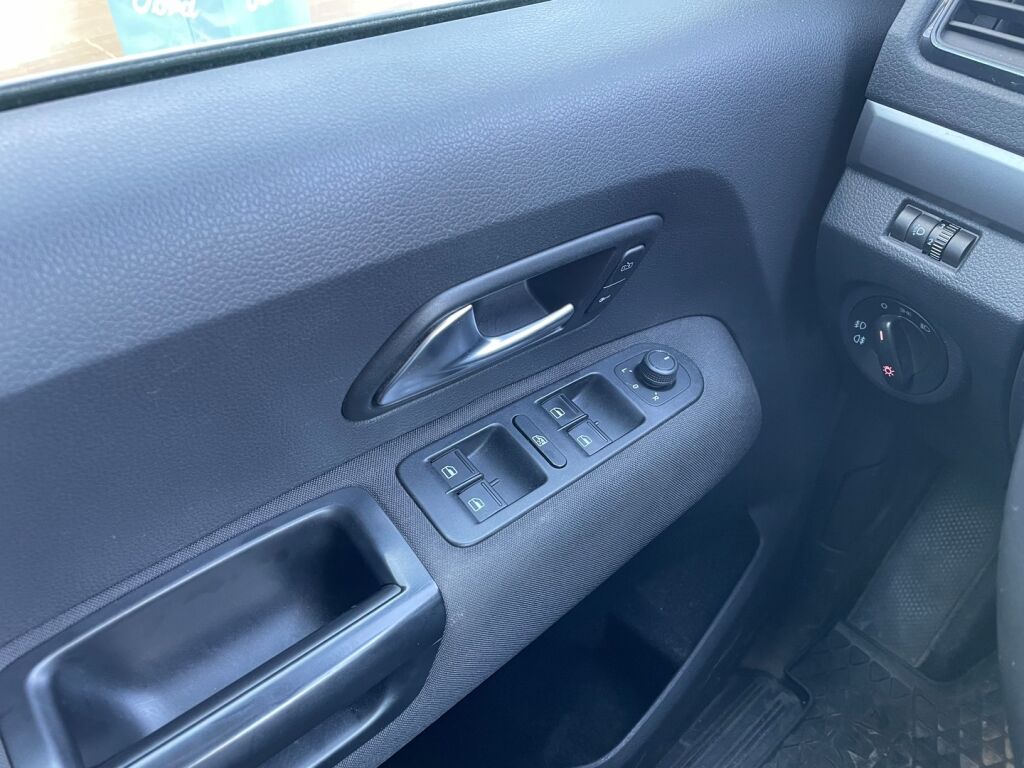 Volkswagen Amarok 2018 Valkoinen