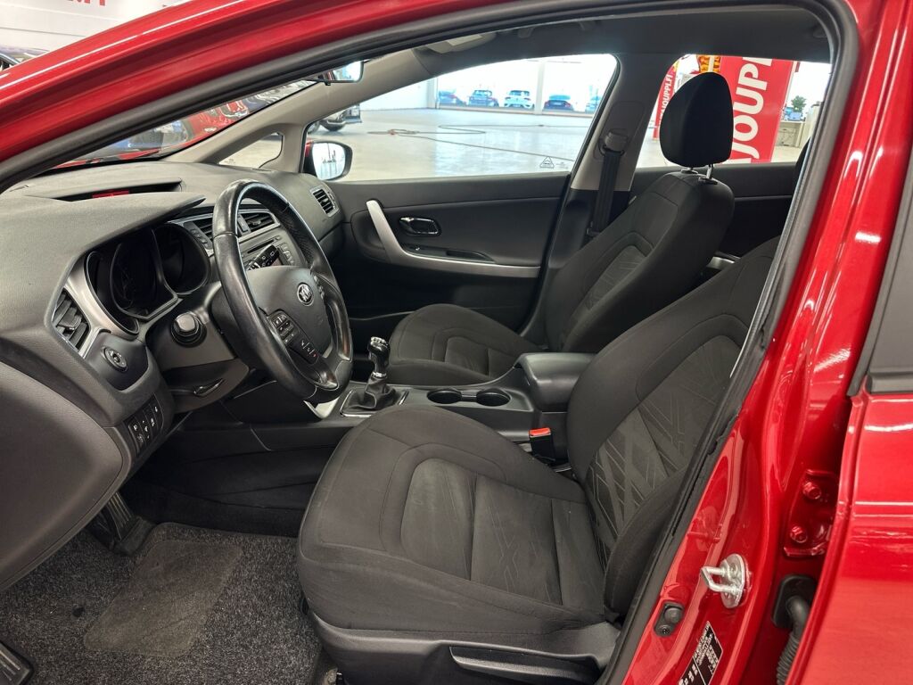 Kia Ceed 2017 Punainen