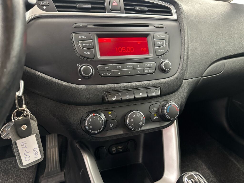 Kia Ceed 2017 Punainen