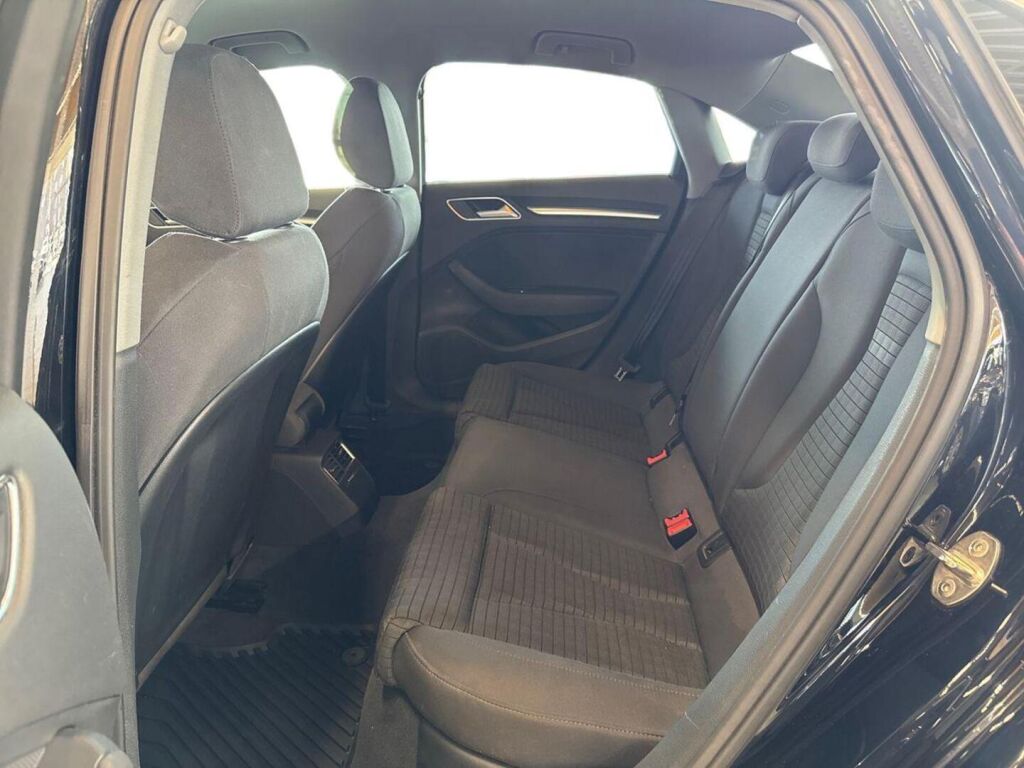 Audi A3 2018 Musta