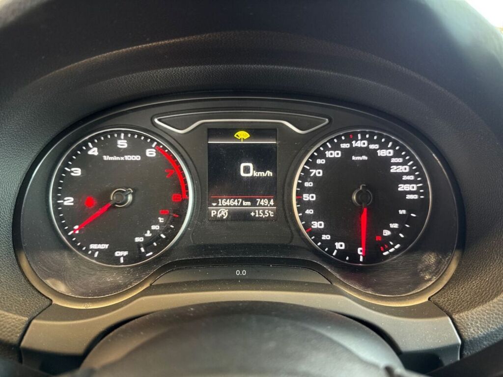 Audi A3 2018 Musta