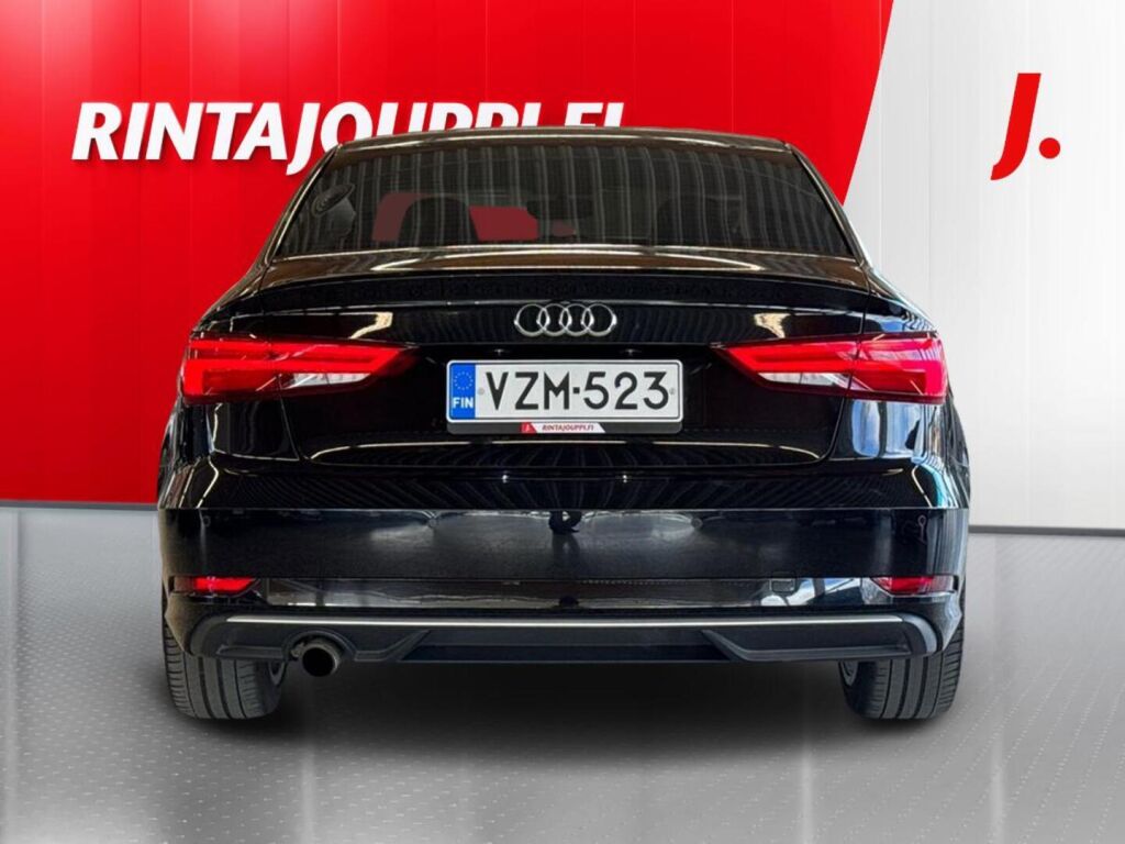 Audi A3 2018 Musta