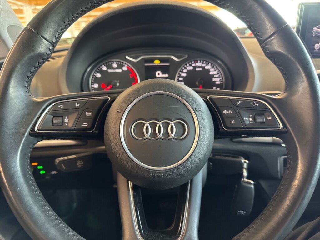 Audi A3 2018 Musta