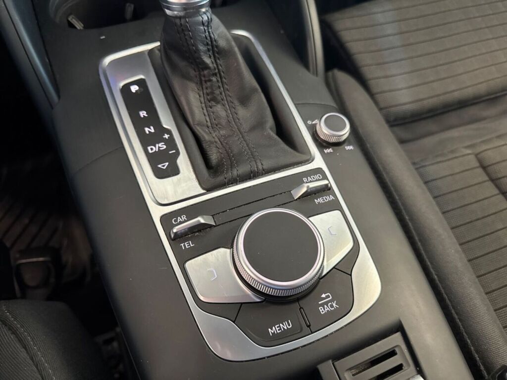 Audi A3 2018 Musta