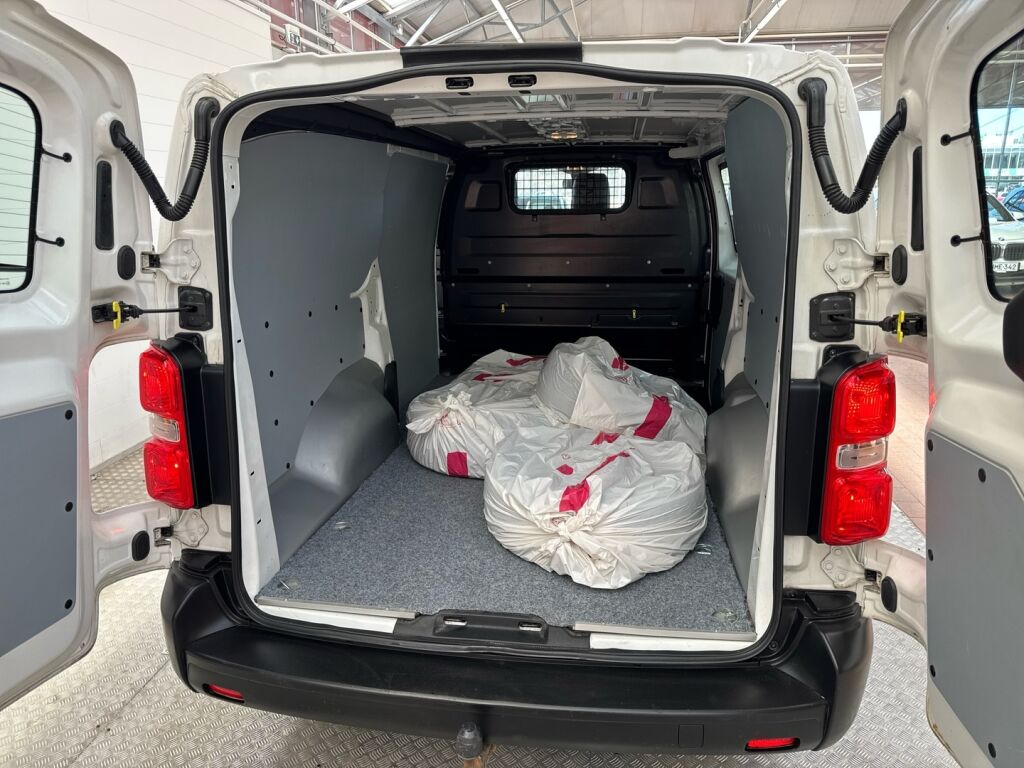 Peugeot Expert 2019 Valkoinen