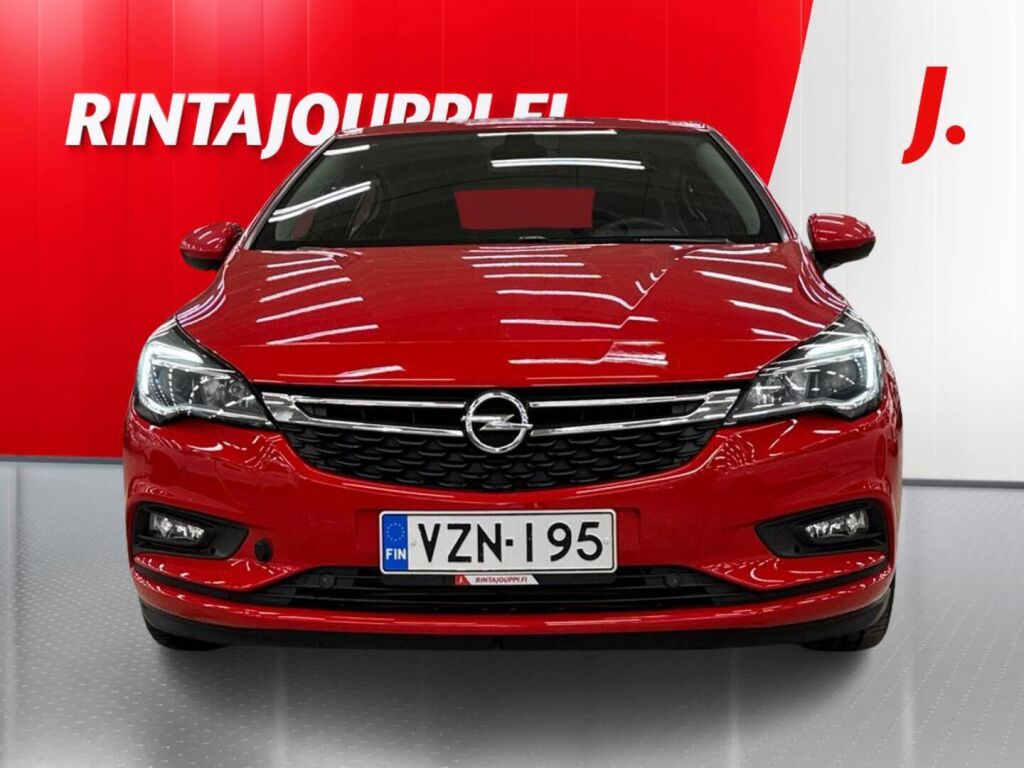 Opel Astra 2018 Punainen