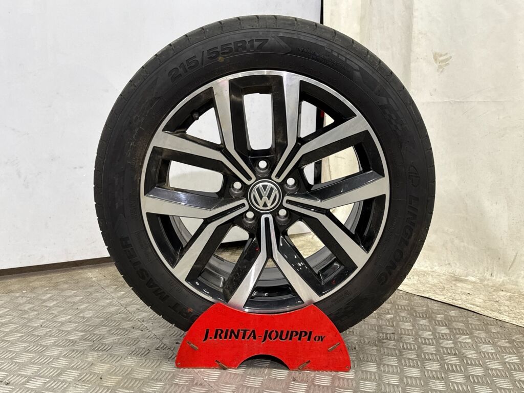 Volkswagen Passat 2018 Sininen