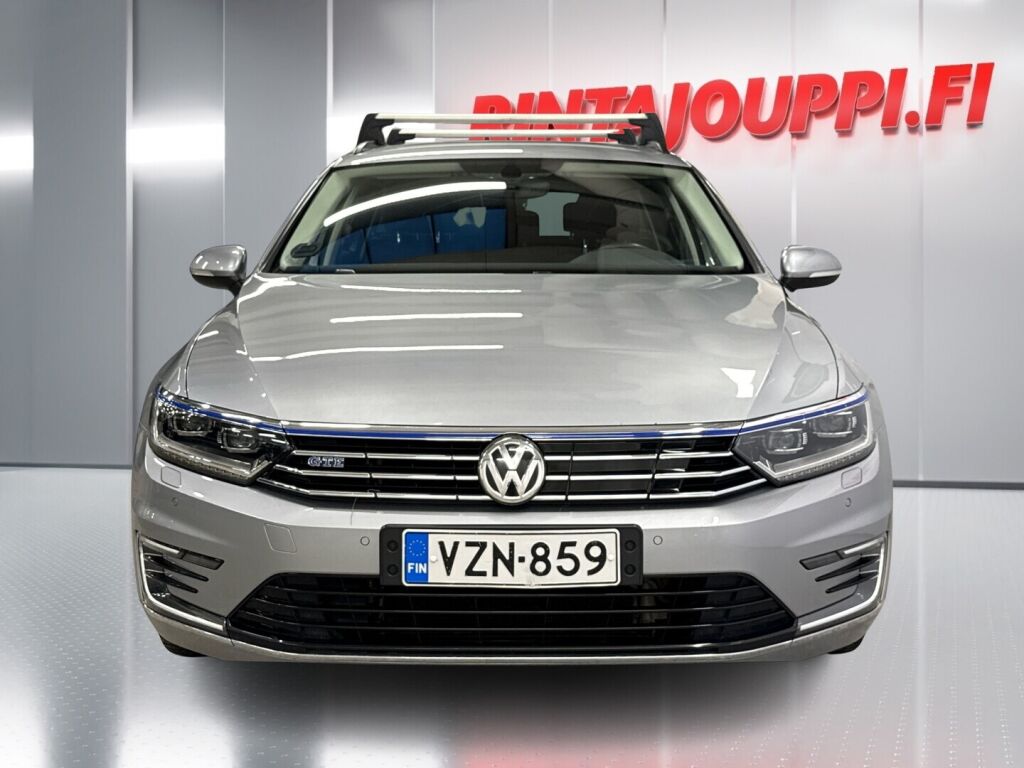 Volkswagen Passat 2018 Sininen