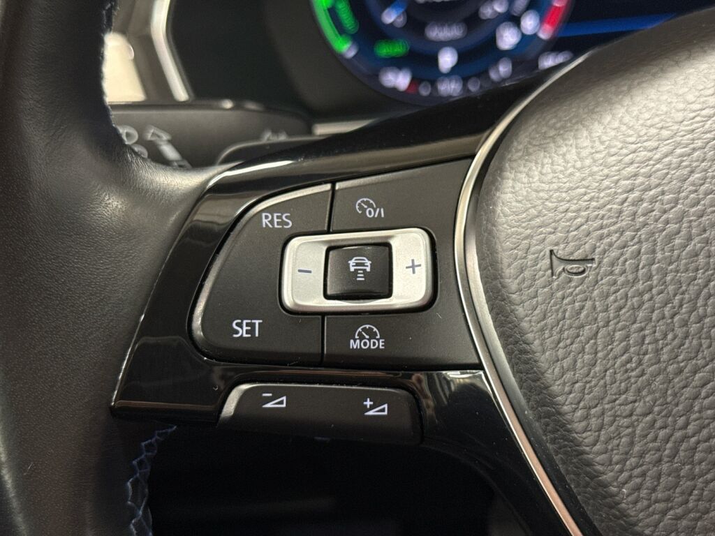 Volkswagen Passat 2018 Sininen