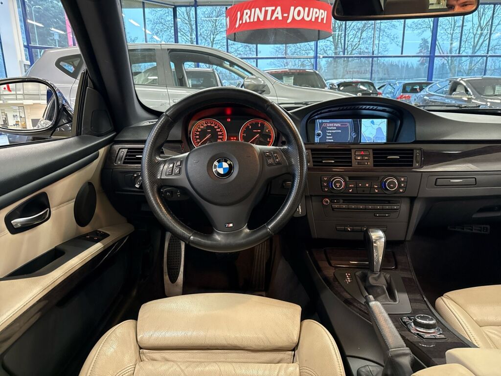 BMW 330 2011 Sininen