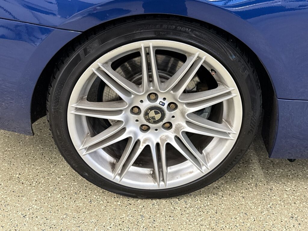 BMW 330 2011 Sininen