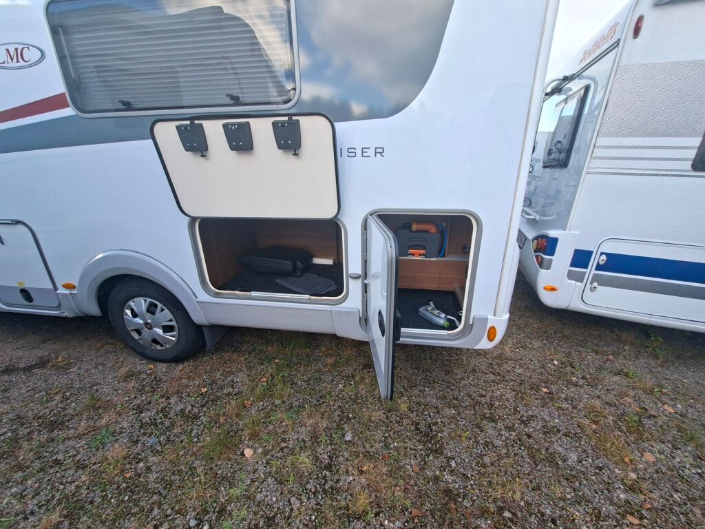 LMC Cruiser T712 Puoli-Integroitu 2018 Valkoinen
