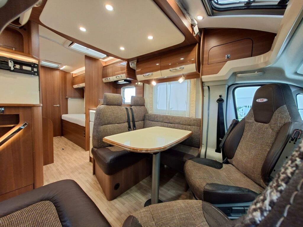 LMC Cruiser T 712 Comfort 2018 Valkoinen