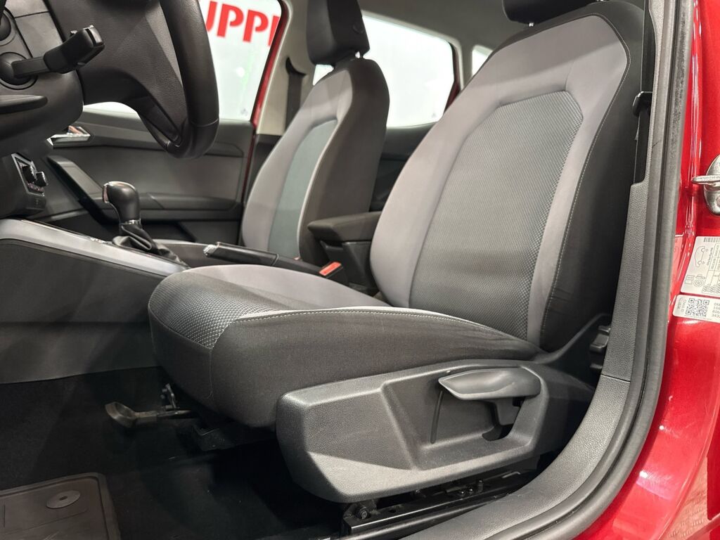 Seat Arona 2018 Punainen
