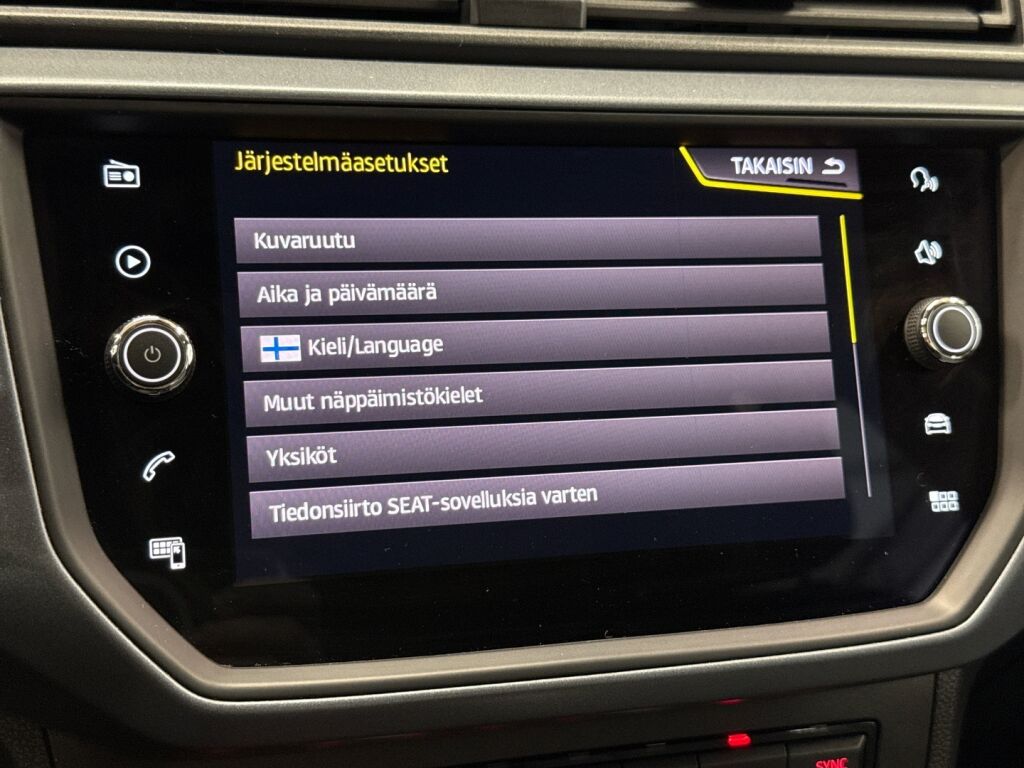 Seat Arona 2018 Punainen