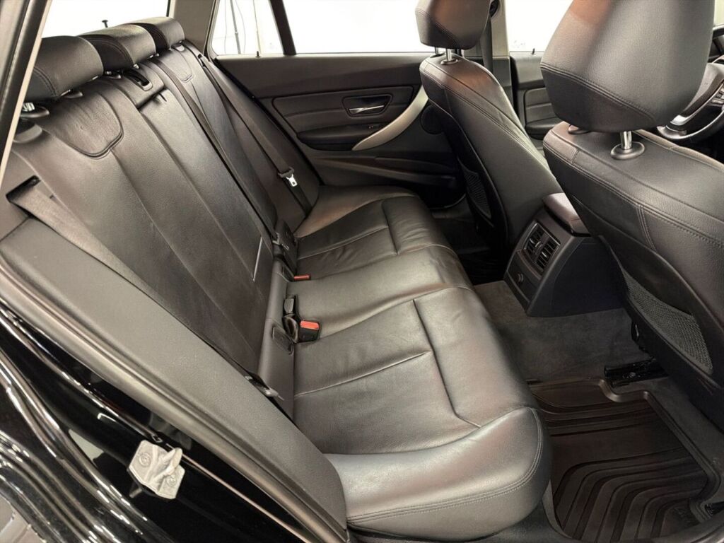 BMW 318 2018 Musta