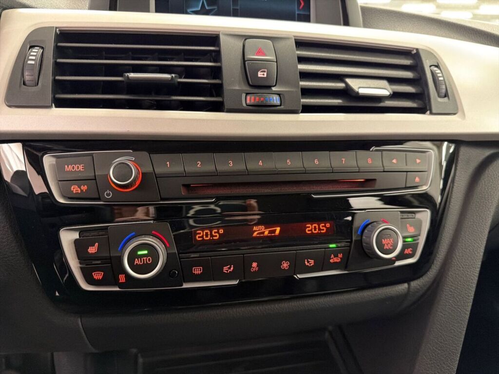 BMW 318 2018 Musta