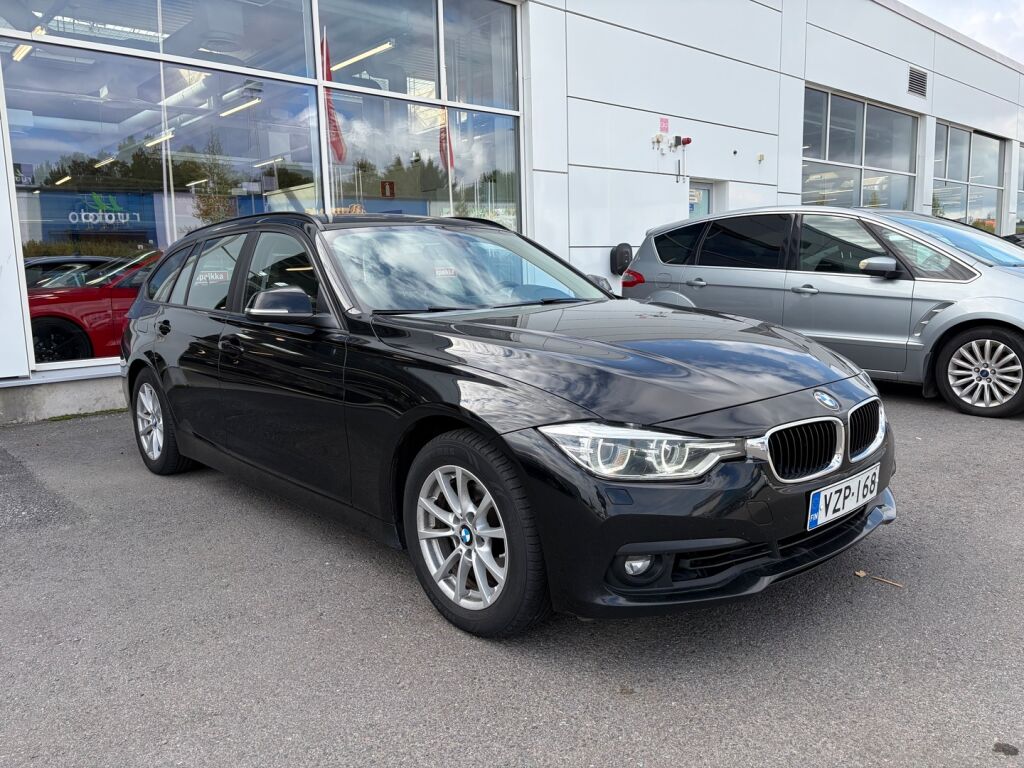 BMW 318 2018 Musta
