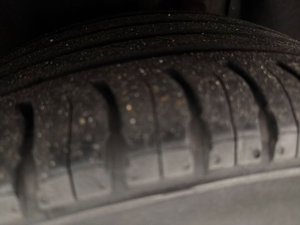 BMW 318 2018 Musta