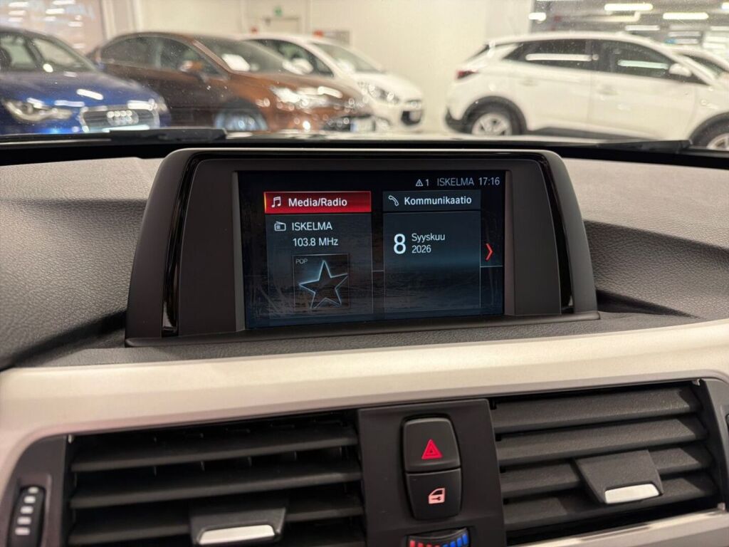 BMW 318 2018 Musta
