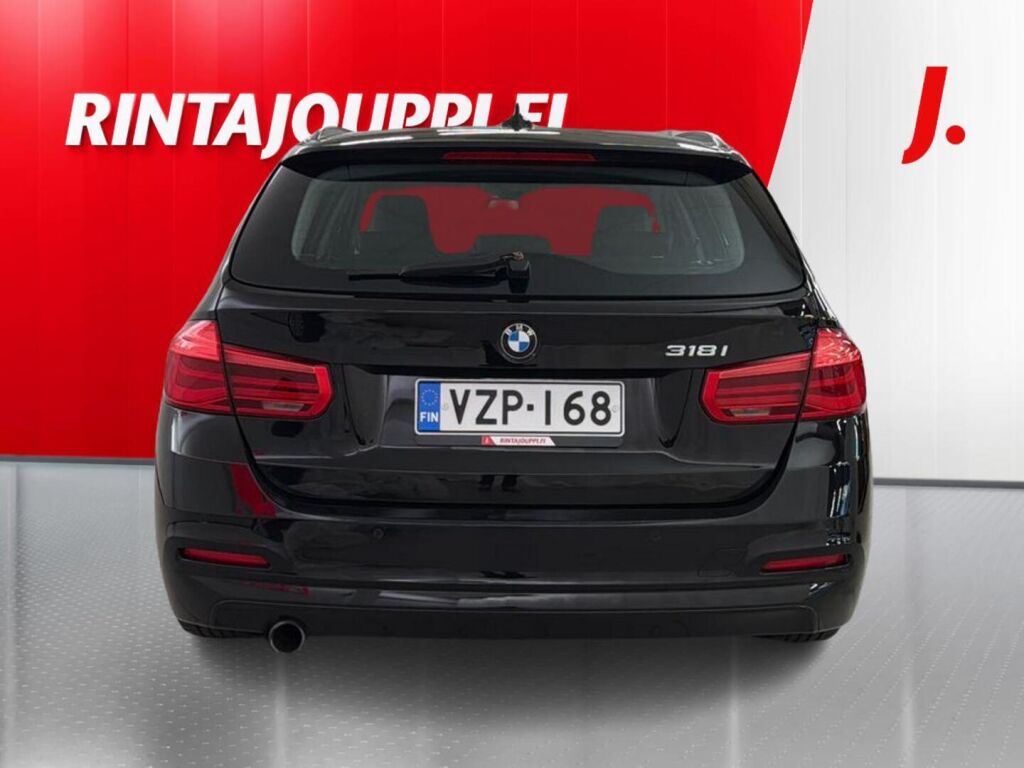 BMW 318 2018 Musta
