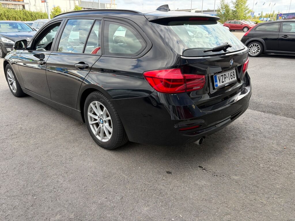 BMW 318 2018 Musta