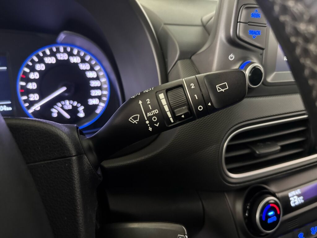 Hyundai KONA 2018 Punainen