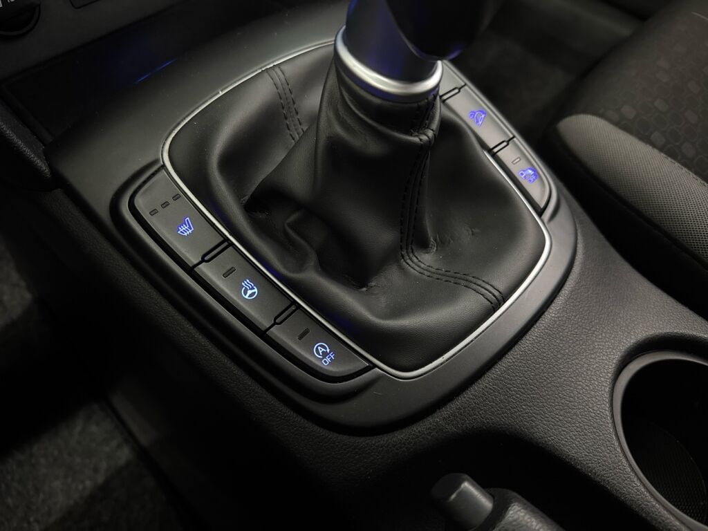 Hyundai KONA 2018 Punainen