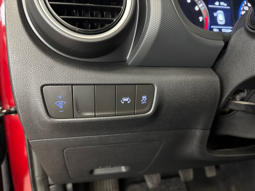 Hyundai KONA 2018 Punainen