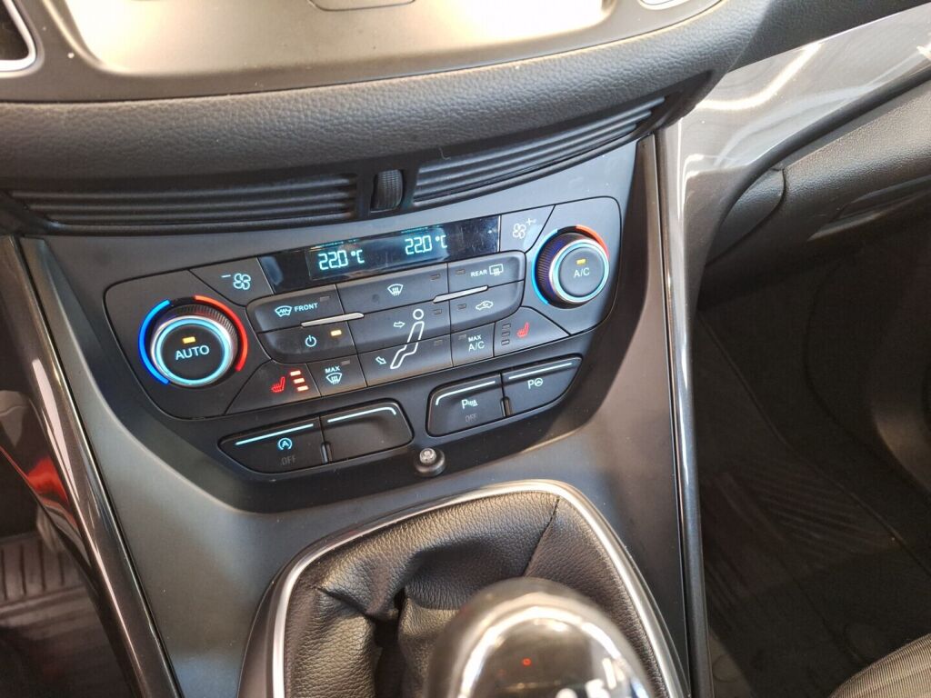 Ford C-Max 2017 Punainen