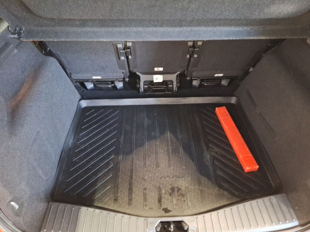 Ford C-Max 2017 Punainen