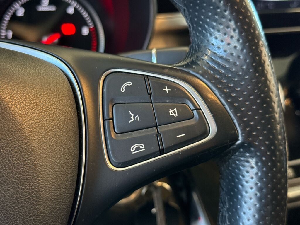 Mercedes-Benz C 2014 Sininen